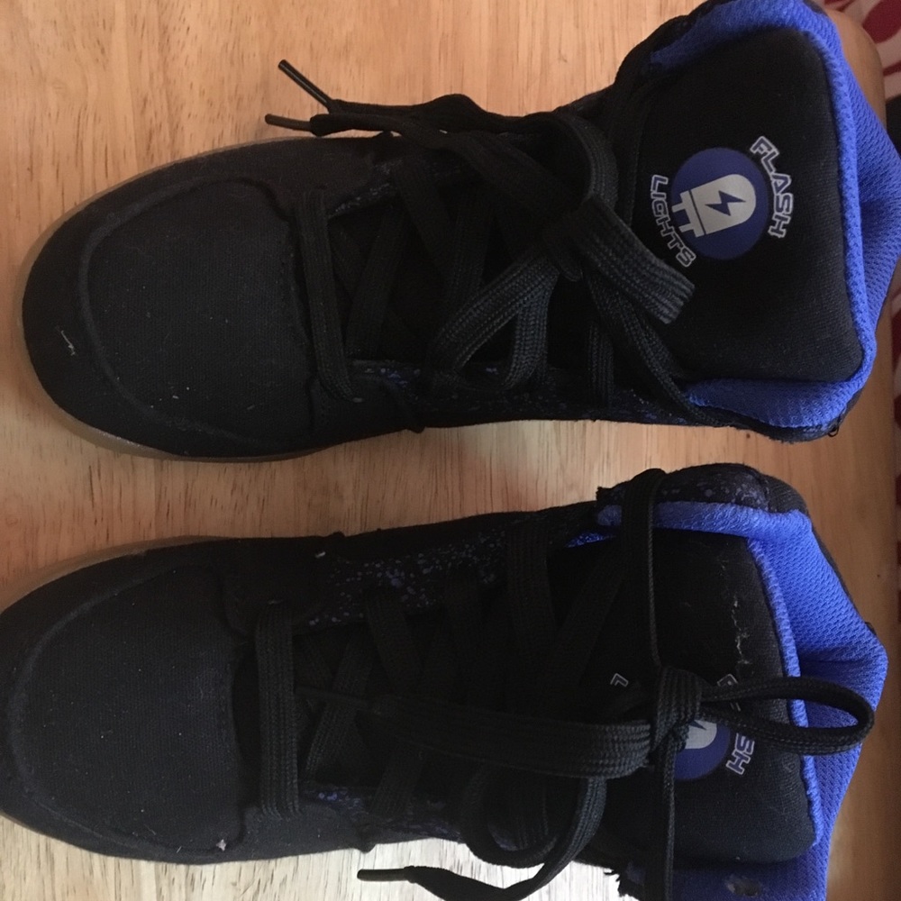 Light up sneakers for kids